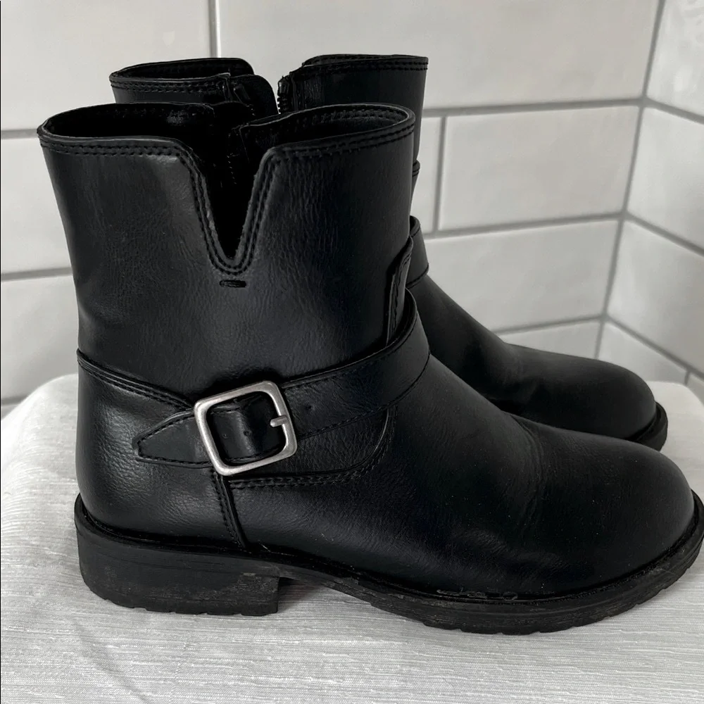 Cat & Jack Black Ankle Boots with Buckle